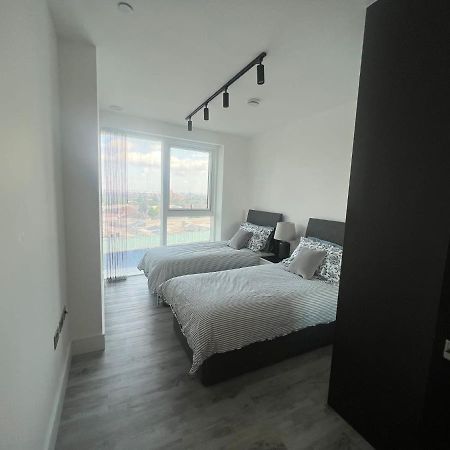 런던 One West Point , Icon Tower 아파트 외부 사진