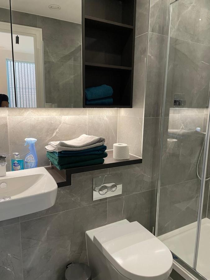 런던 One West Point , Icon Tower 아파트 외부 사진