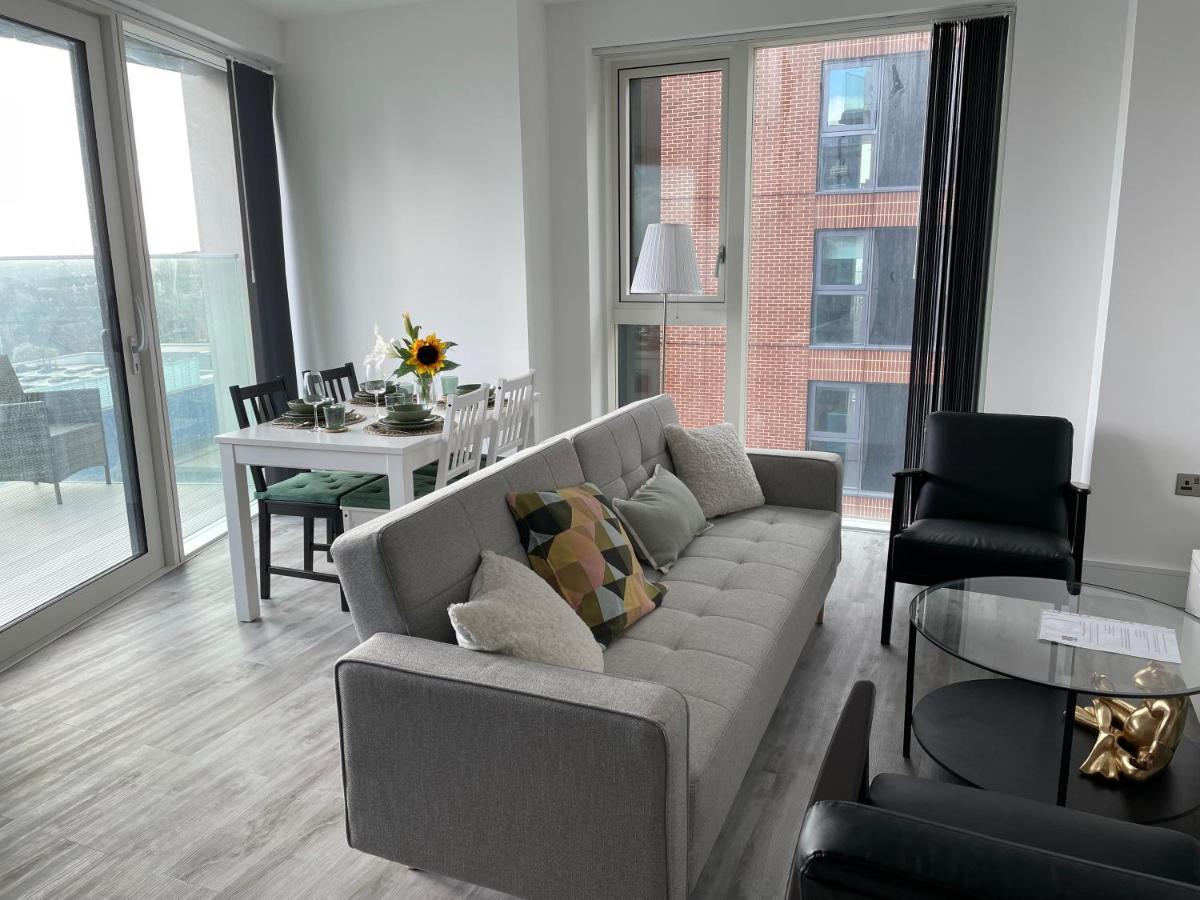런던 One West Point , Icon Tower 아파트 외부 사진