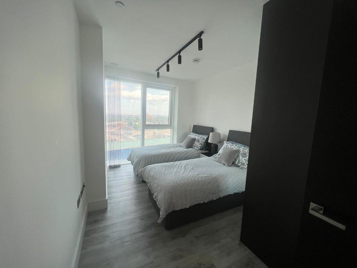 런던 One West Point , Icon Tower 아파트 외부 사진