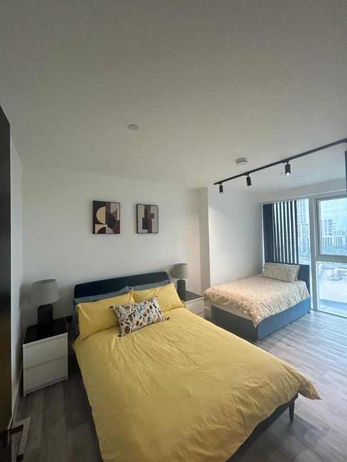 런던 One West Point , Icon Tower 아파트 외부 사진